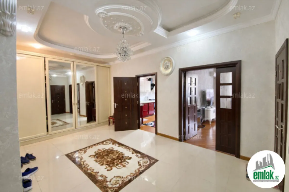 Satılır 3 otaqlı yeni tikili 153 m²