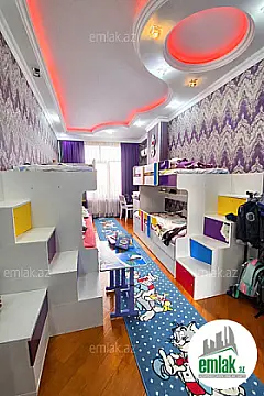 Satılır 3 otaqlı yeni tikili 153 m²