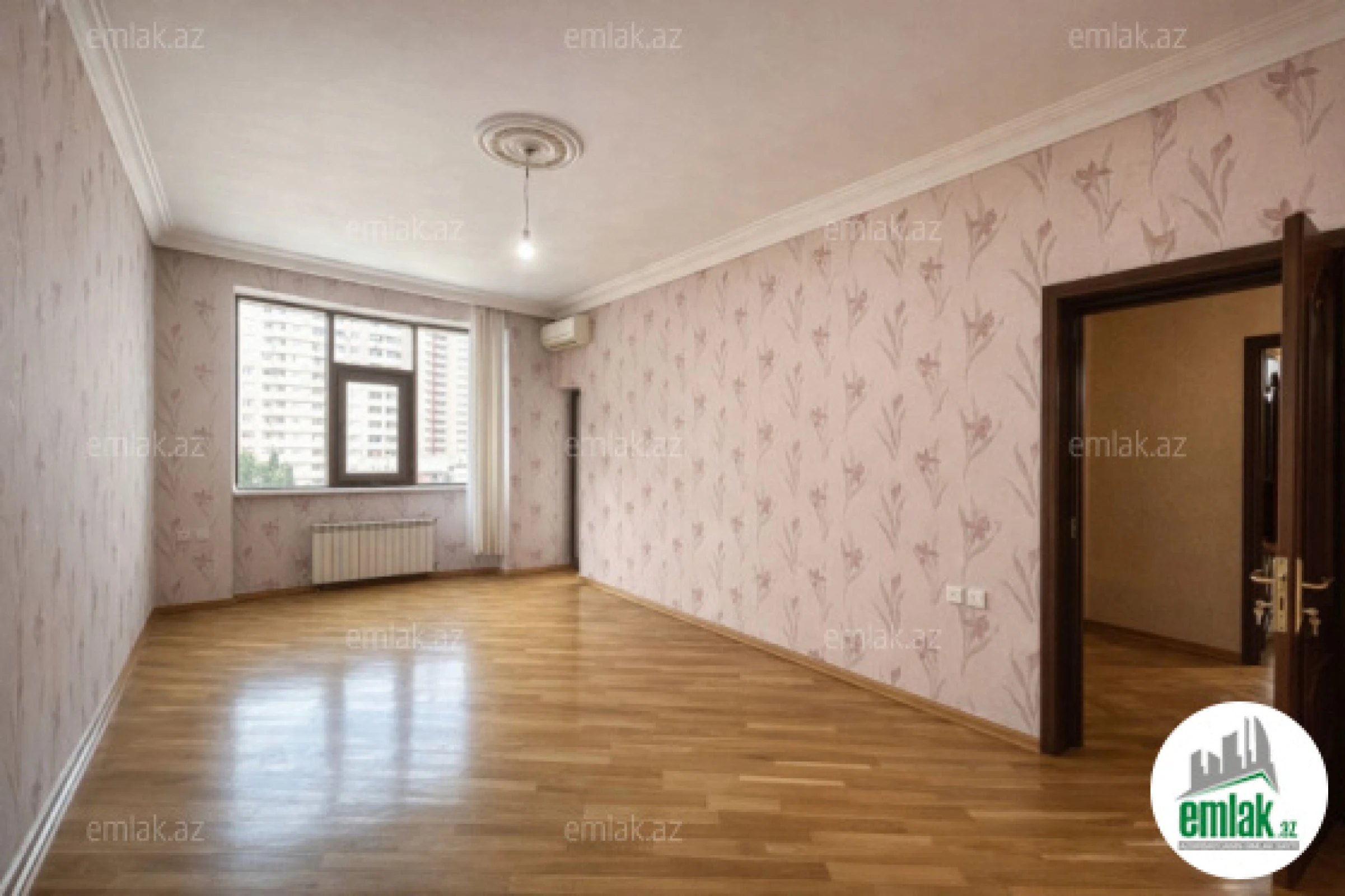 Satılır 3 otaqlı yeni tikili 170 m²