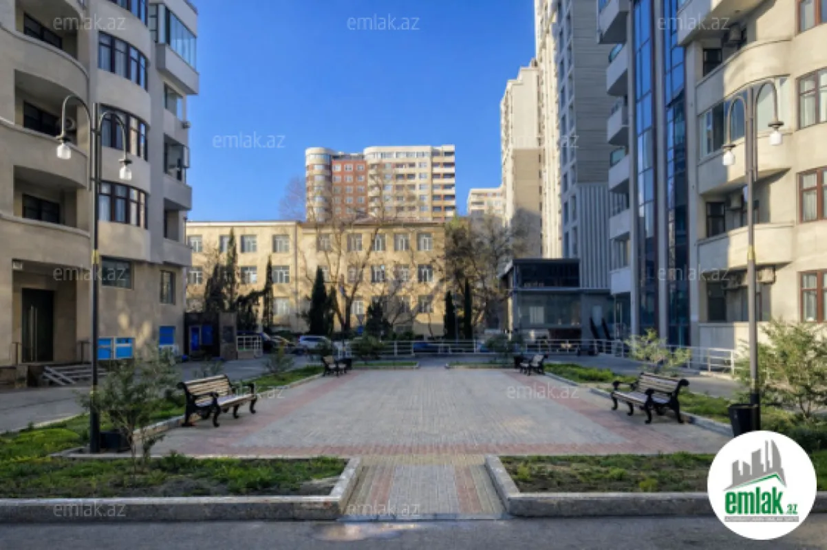 Satılır 3 otaqlı yeni tikili 170 m²