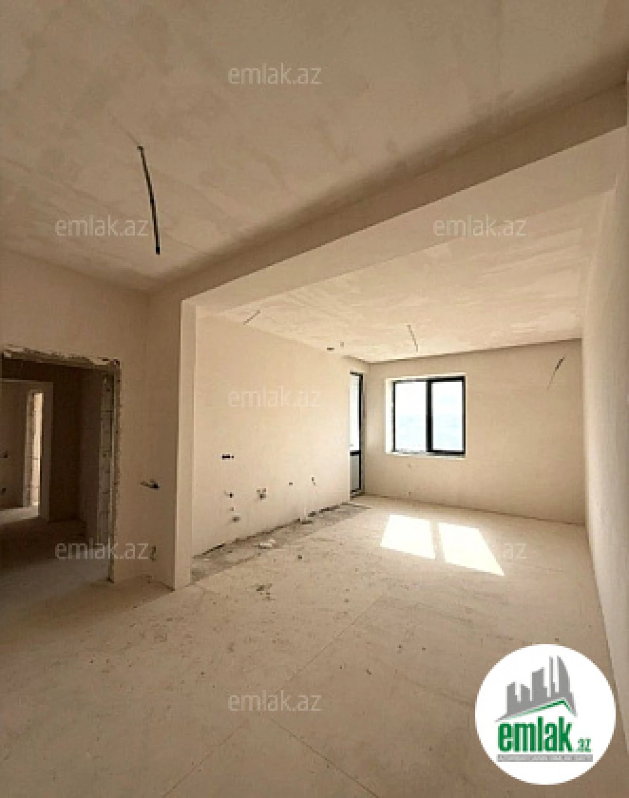 Satılır 3 otaqlı yeni tikili 80 m²