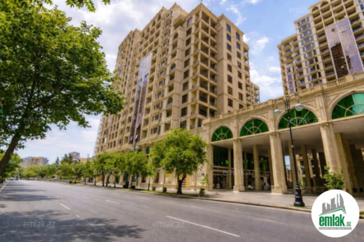 Satılır 4 otaqlı yeni tikili 210 m²