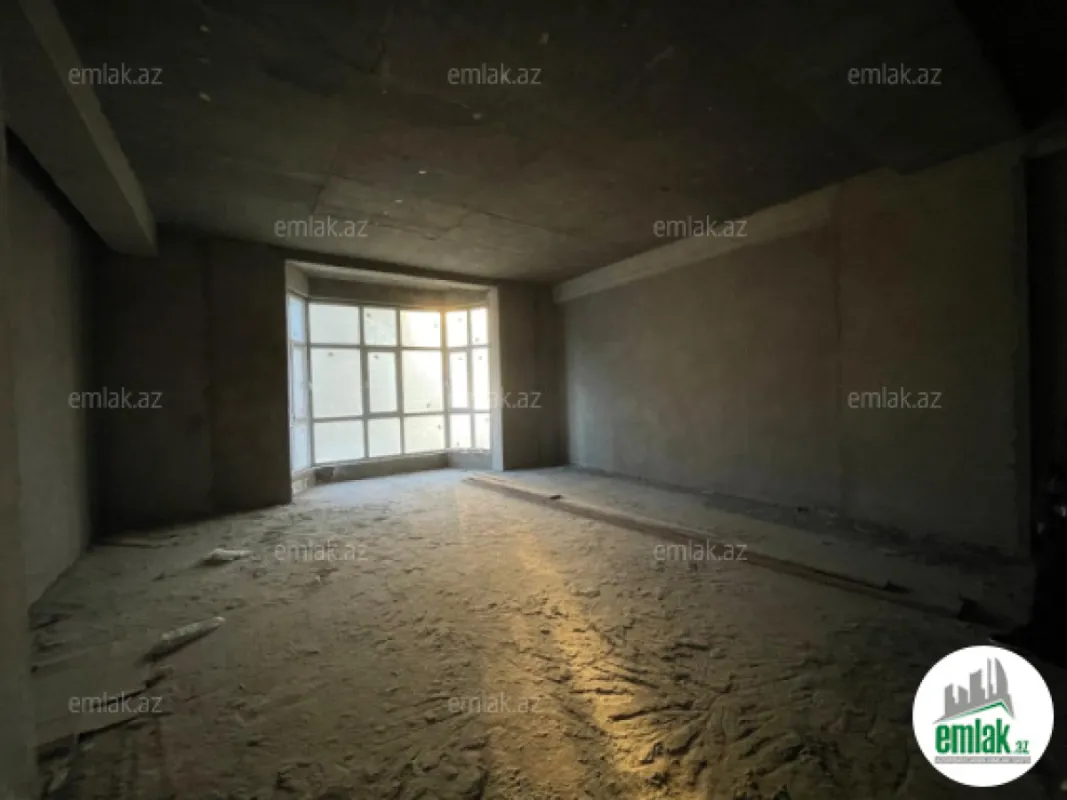 Satılır 4 otaqlı yeni tikili 210 m²