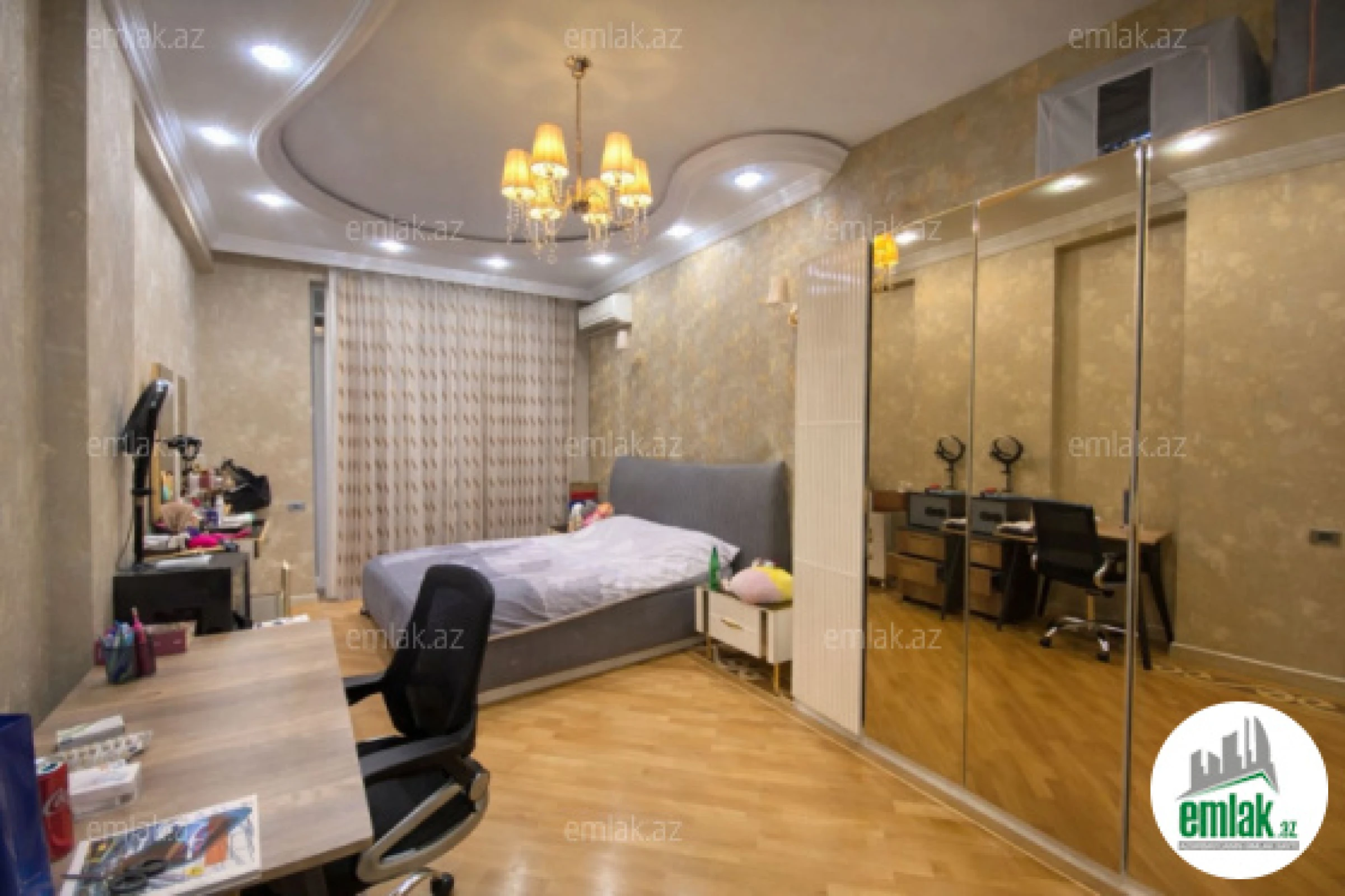 Satılır 3 otaqlı yeni tikili 150 m²