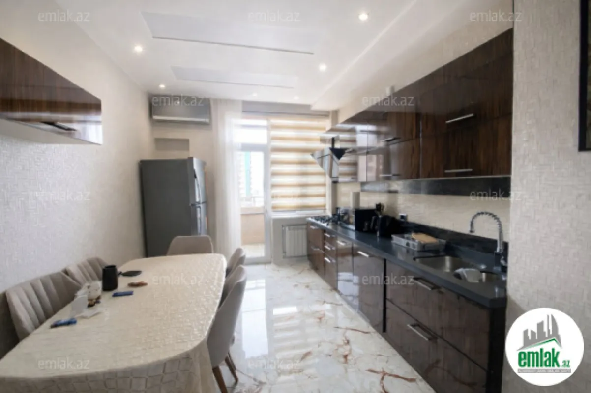 Satılır 3 otaqlı yeni tikili 150 m²