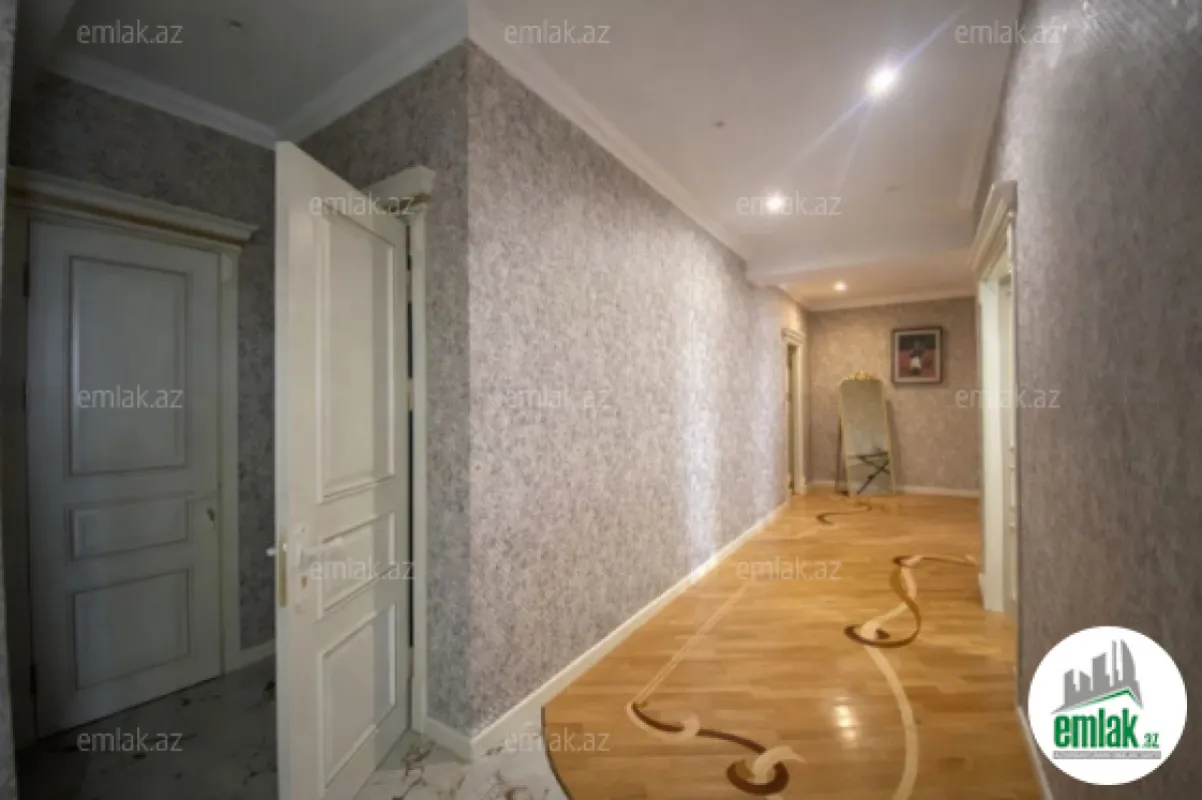 Satılır 3 otaqlı yeni tikili 150 m²