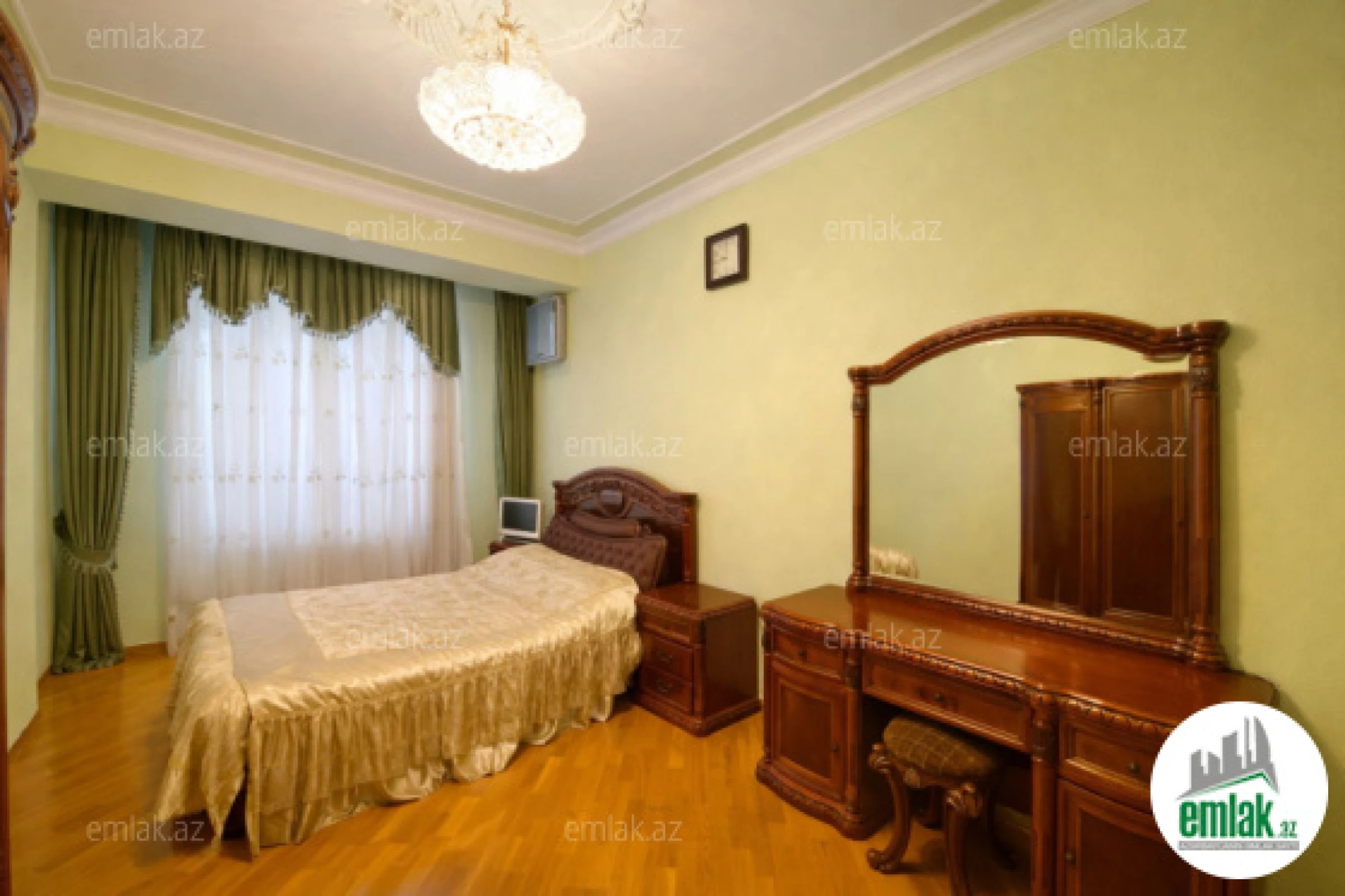 Satılır 3 otaqlı yeni tikili 170 m²