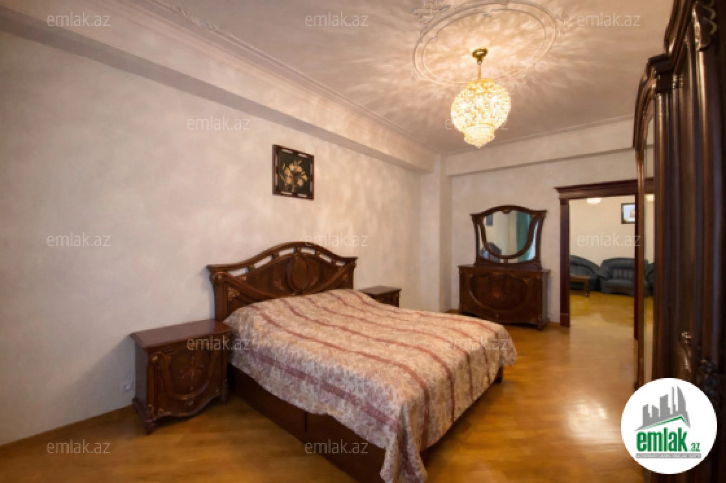 Satılır 3 otaqlı yeni tikili 170 m²