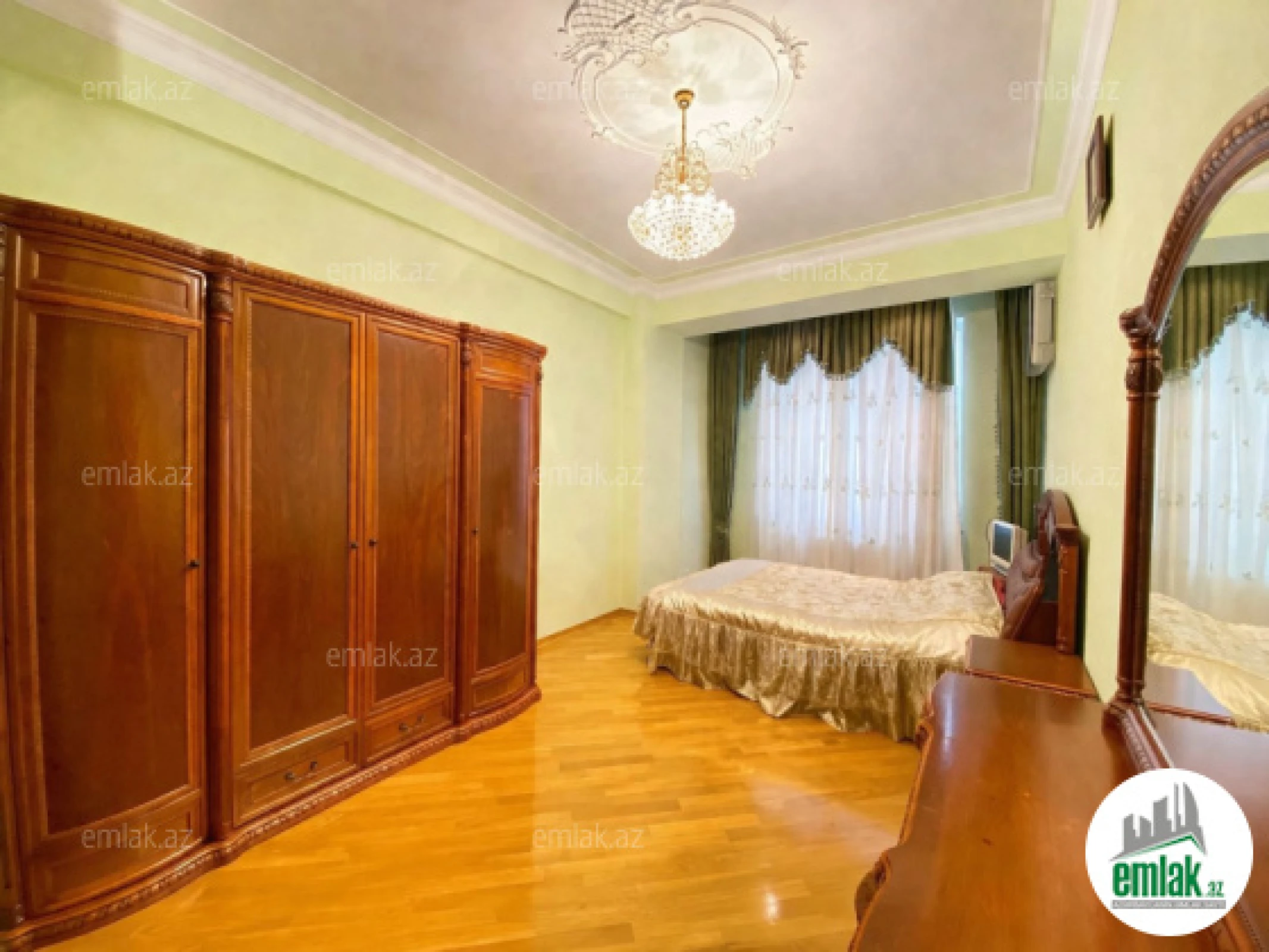 Satılır 3 otaqlı yeni tikili 170 m²