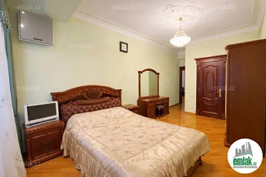 Satılır 3 otaqlı yeni tikili 170 m²