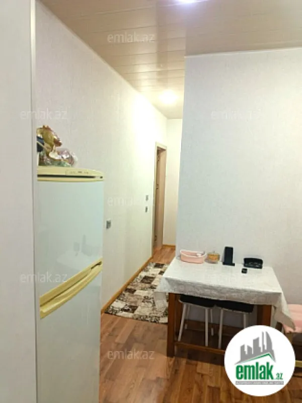 Satılır 1 otaqlı köhnə tikili 40 m²