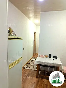 Satılır 1 otaqlı köhnə tikili 40 m²