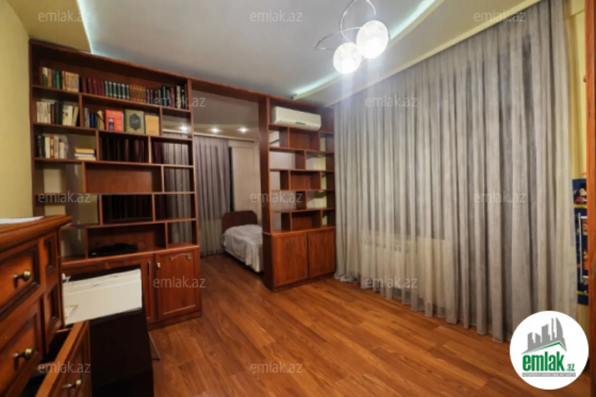 Satılır 3 otaqlı yeni tikili 190 m²