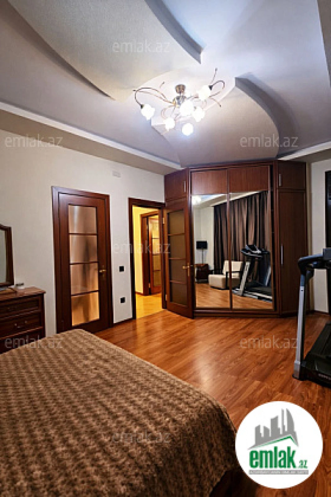 Satılır 3 otaqlı yeni tikili 190 m²