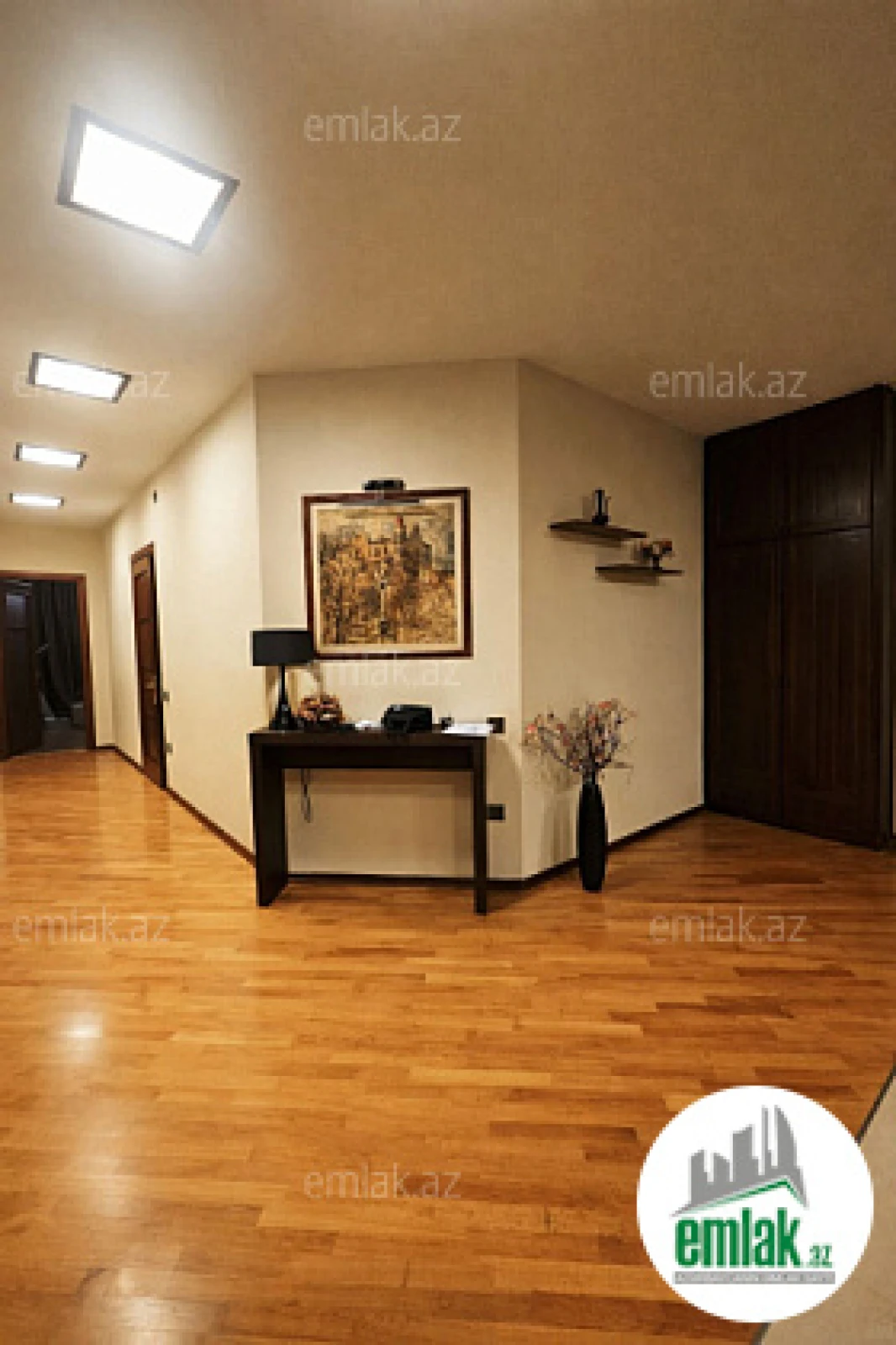 Satılır 3 otaqlı yeni tikili 190 m²