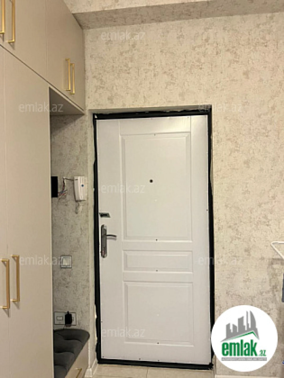 Satılır 2 otaqlı yeni tikili 70 m²