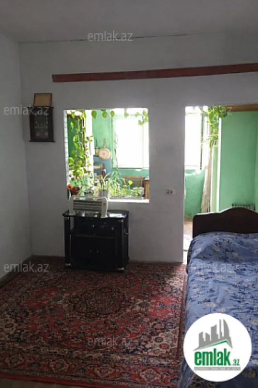 Satılır 1 otaqlı köhnə tikili 35 m²