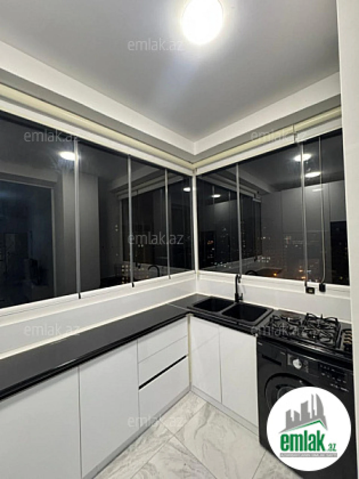 Satılır 2 otaqlı yeni tikili 50 m²