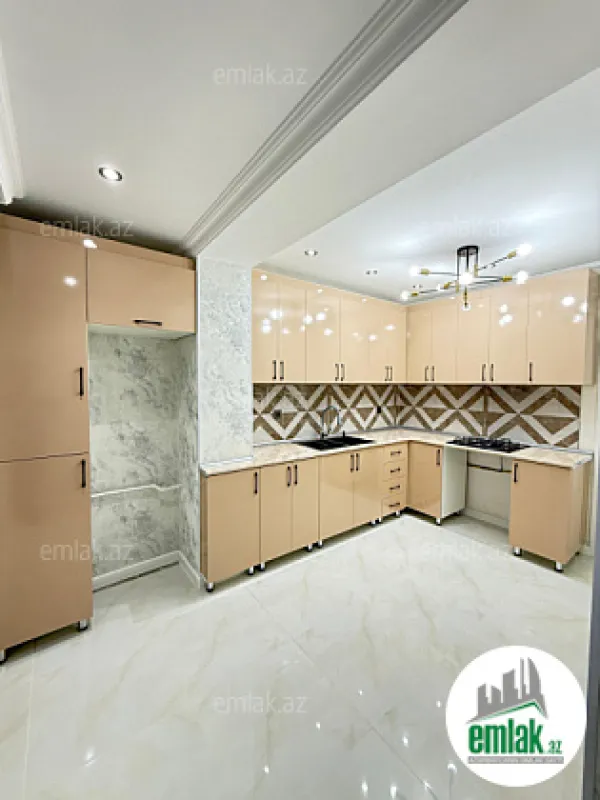 Satılır 3 otaqlı köhnə tikili 75 m²