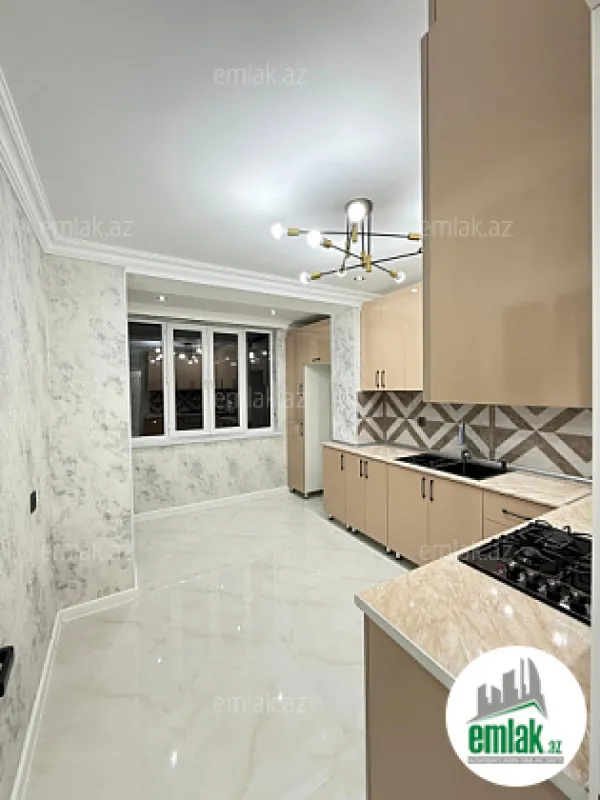 Satılır 3 otaqlı köhnə tikili 75 m²