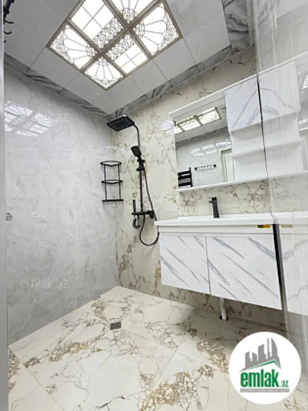 Satılır 3 otaqlı köhnə tikili 75 m²