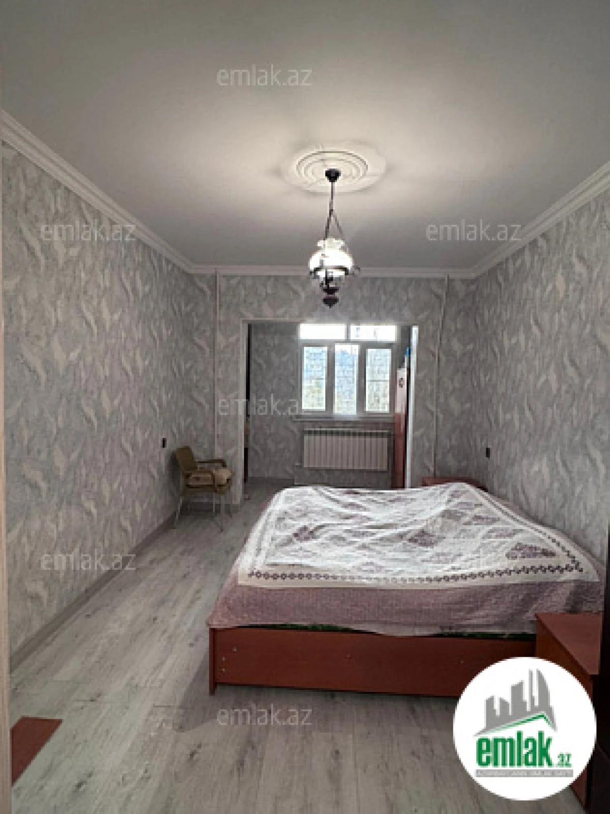 Satılır 2 otaqlı köhnə tikili 65 m²
