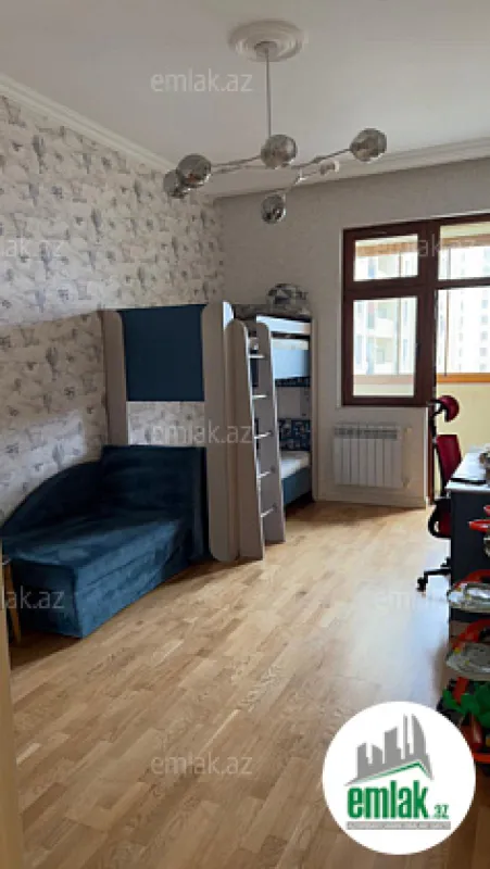 Satılır 3 otaqlı yeni tikili 120 m²