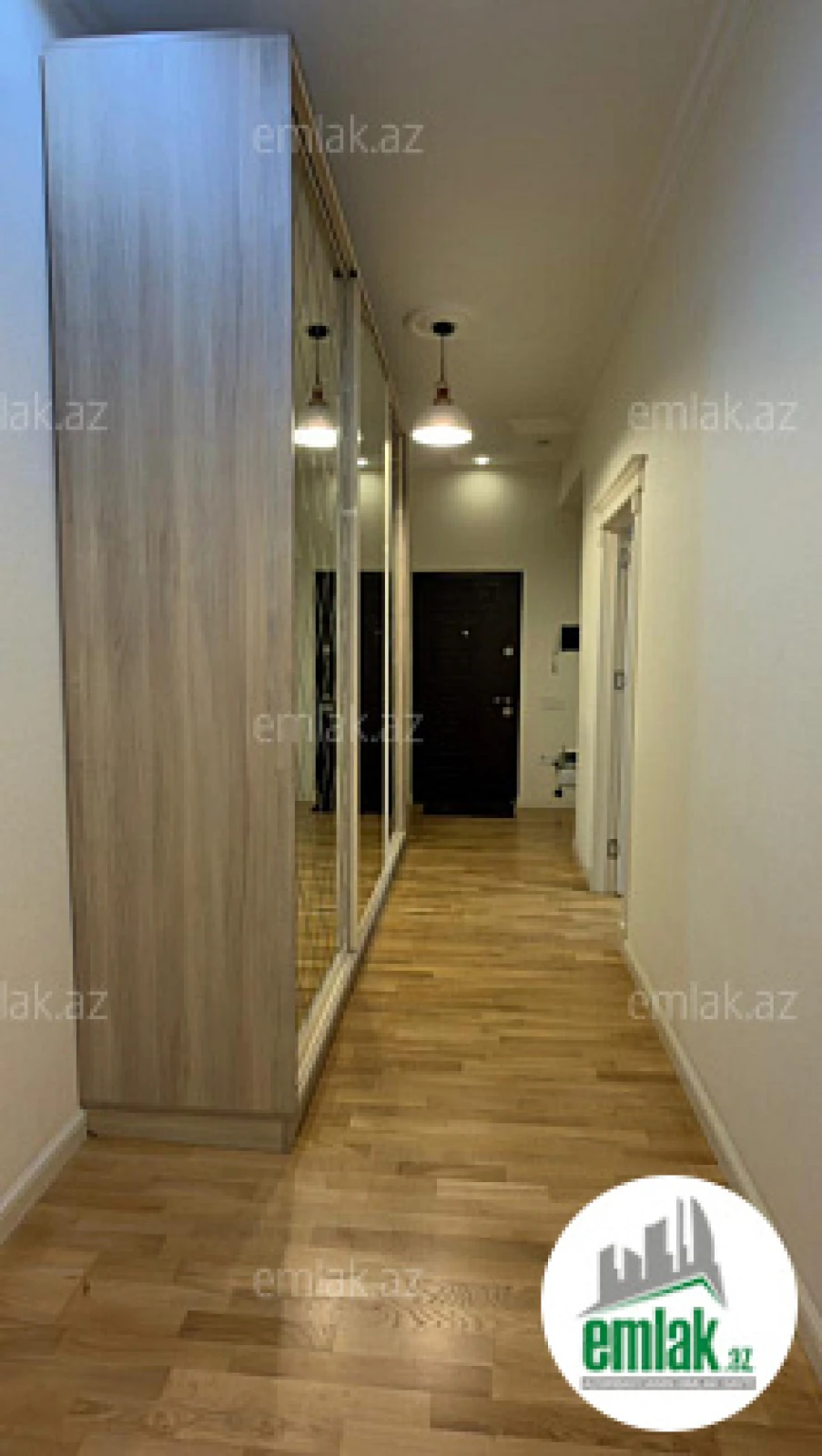 Satılır 3 otaqlı yeni tikili 120 m²