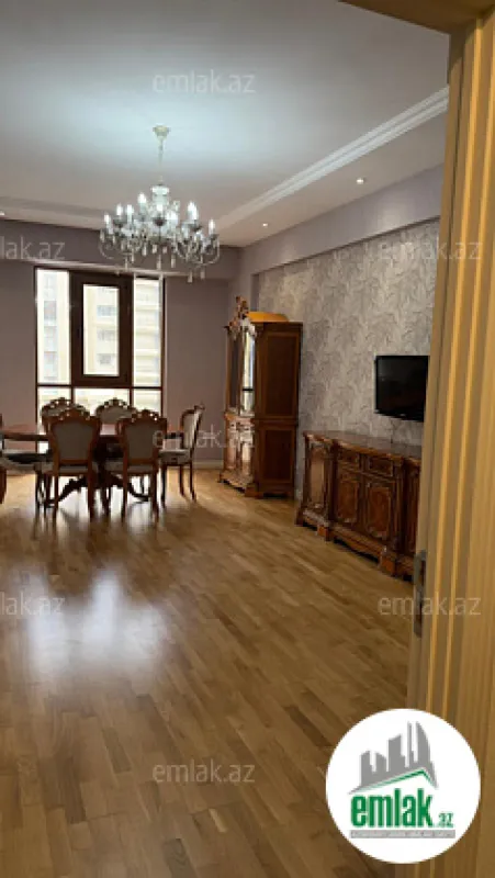 Satılır 3 otaqlı yeni tikili 120 m²