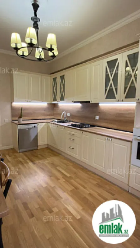 Satılır 3 otaqlı yeni tikili 120 m²