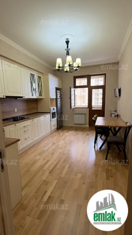 Satılır 3 otaqlı yeni tikili 120 m²