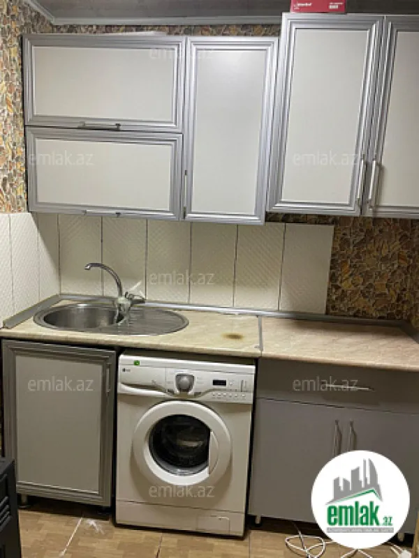 Satılır 1 otaqlı köhnə tikili 32 m²