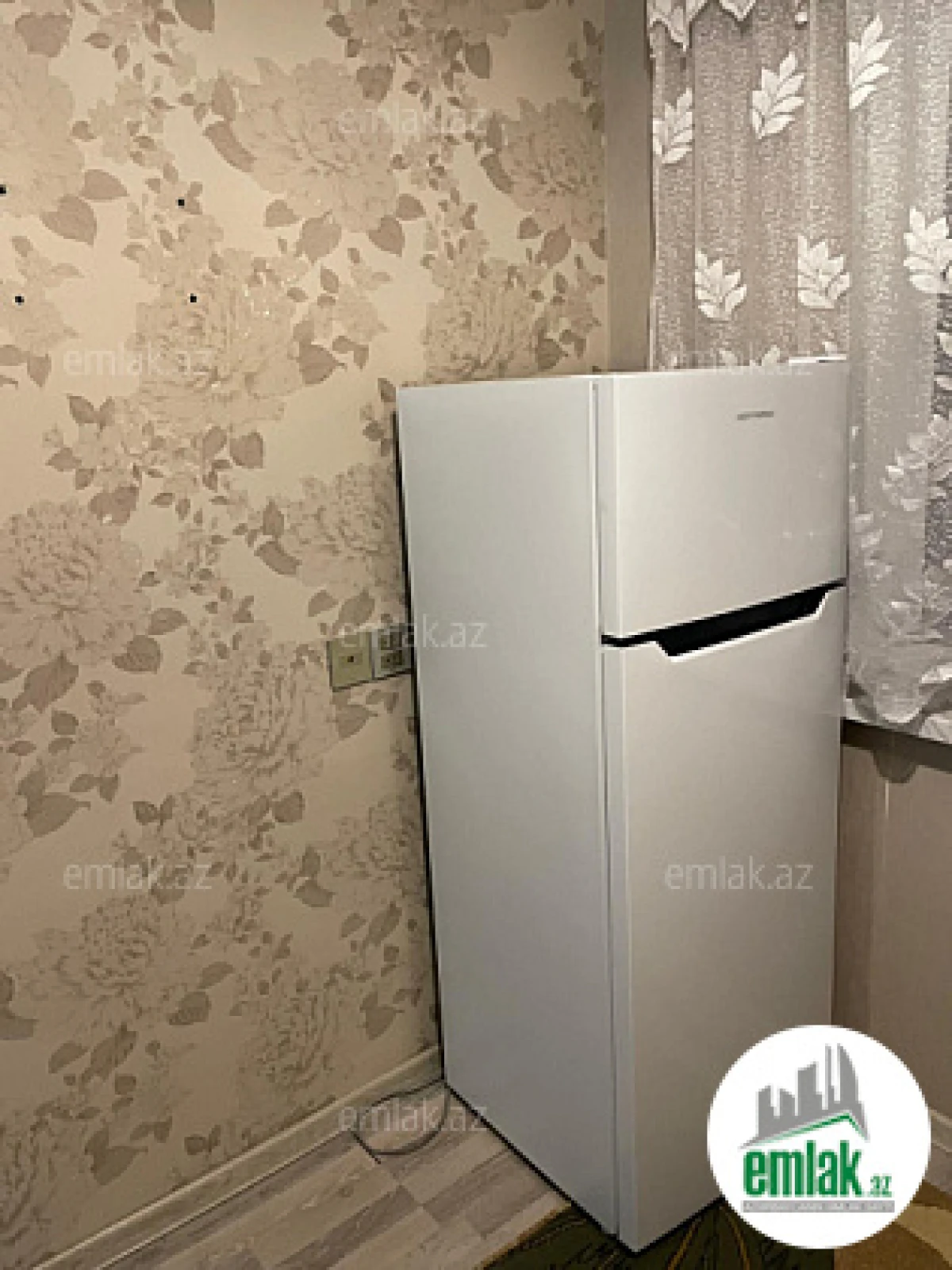 Satılır 1 otaqlı köhnə tikili 32 m²