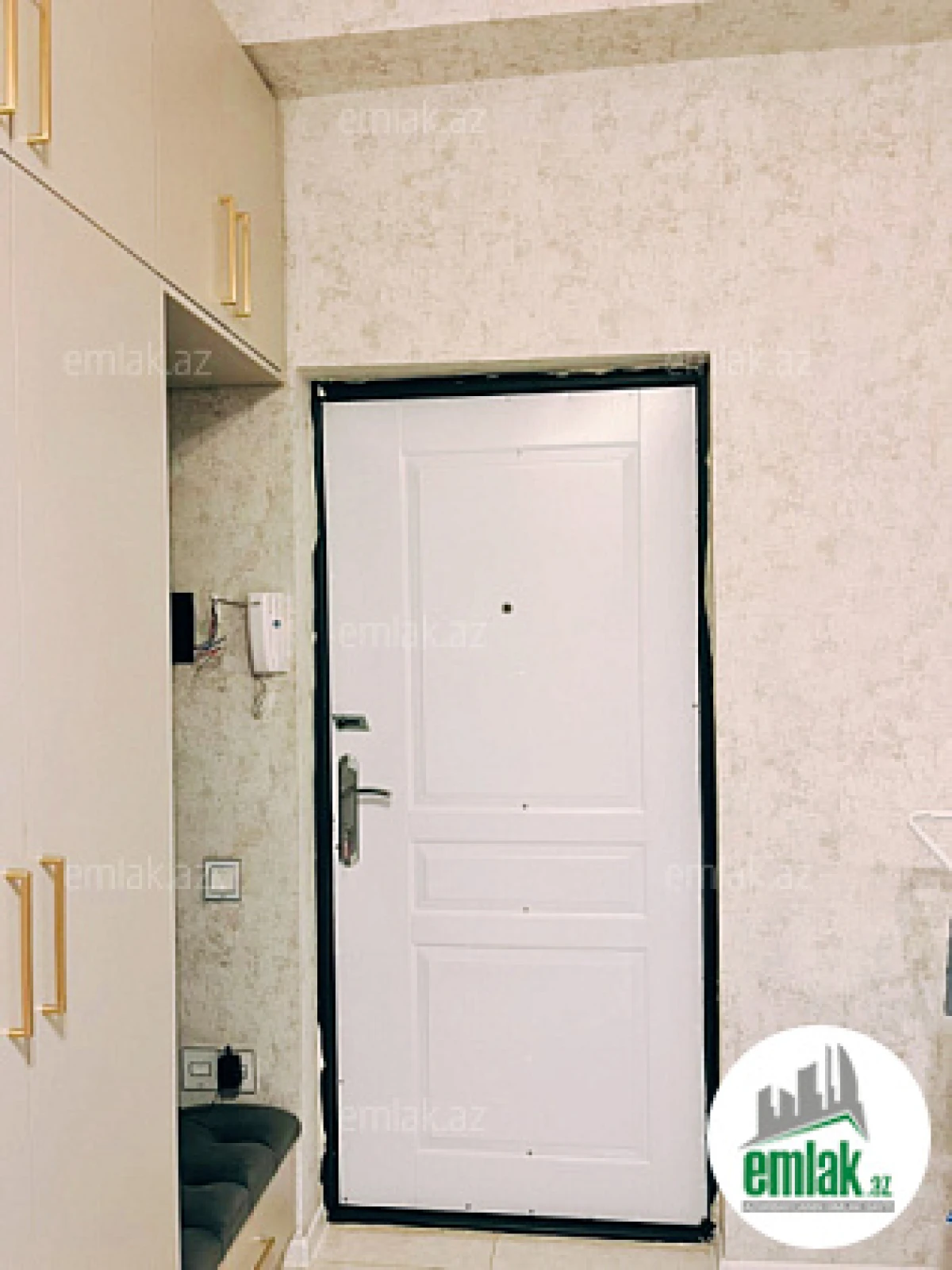 Satılır 2 otaqlı yeni tikili 70 m²