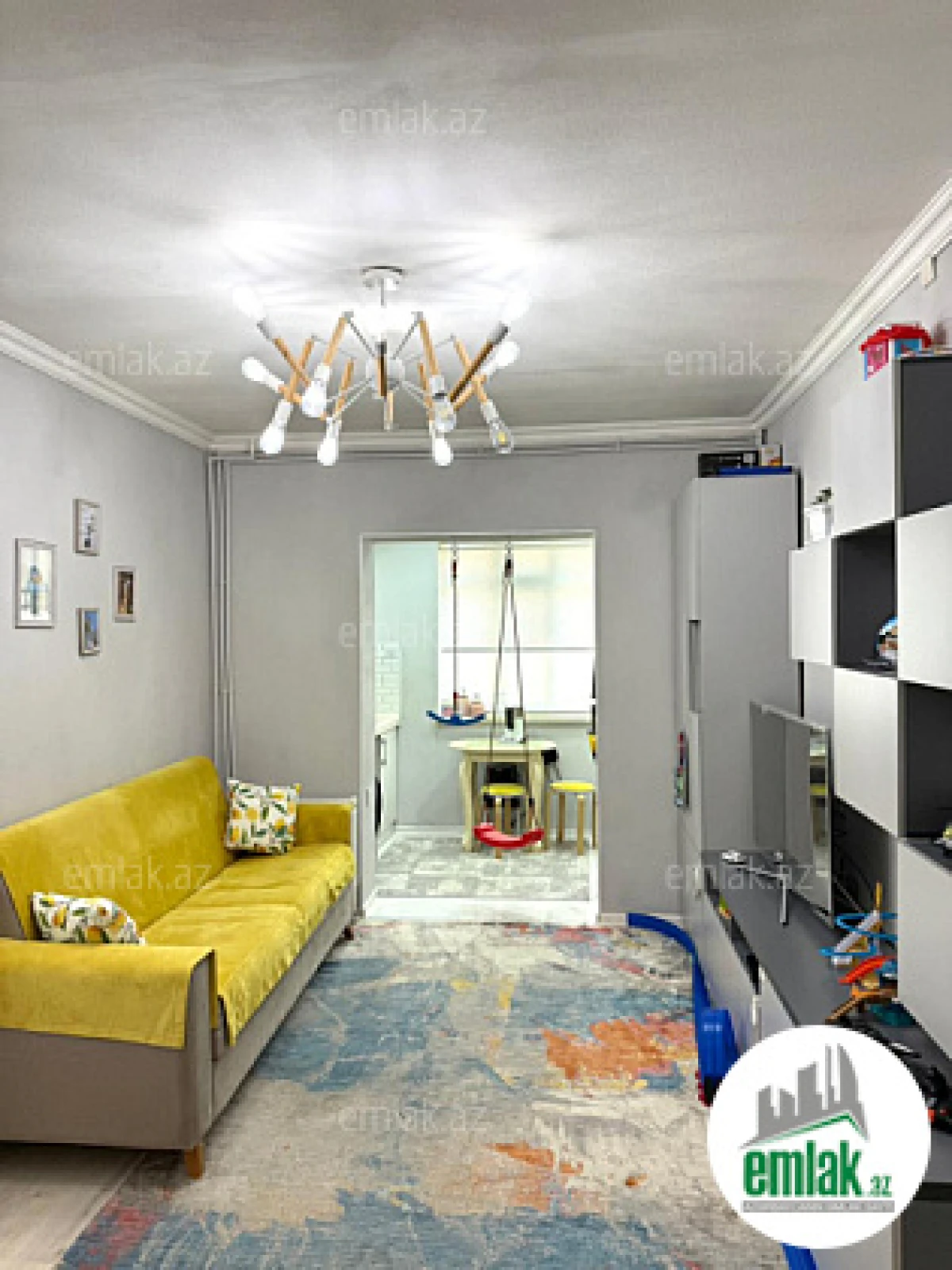 Satılır 2 otaqlı köhnə tikili 55 m²