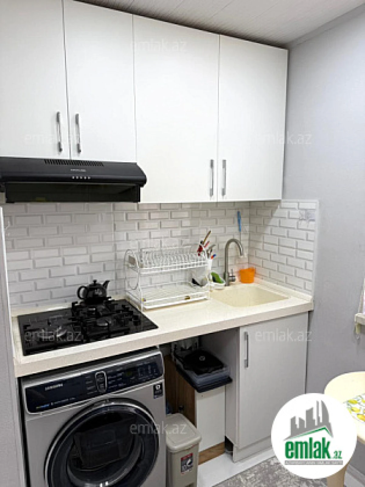 Satılır 2 otaqlı köhnə tikili 55 m²