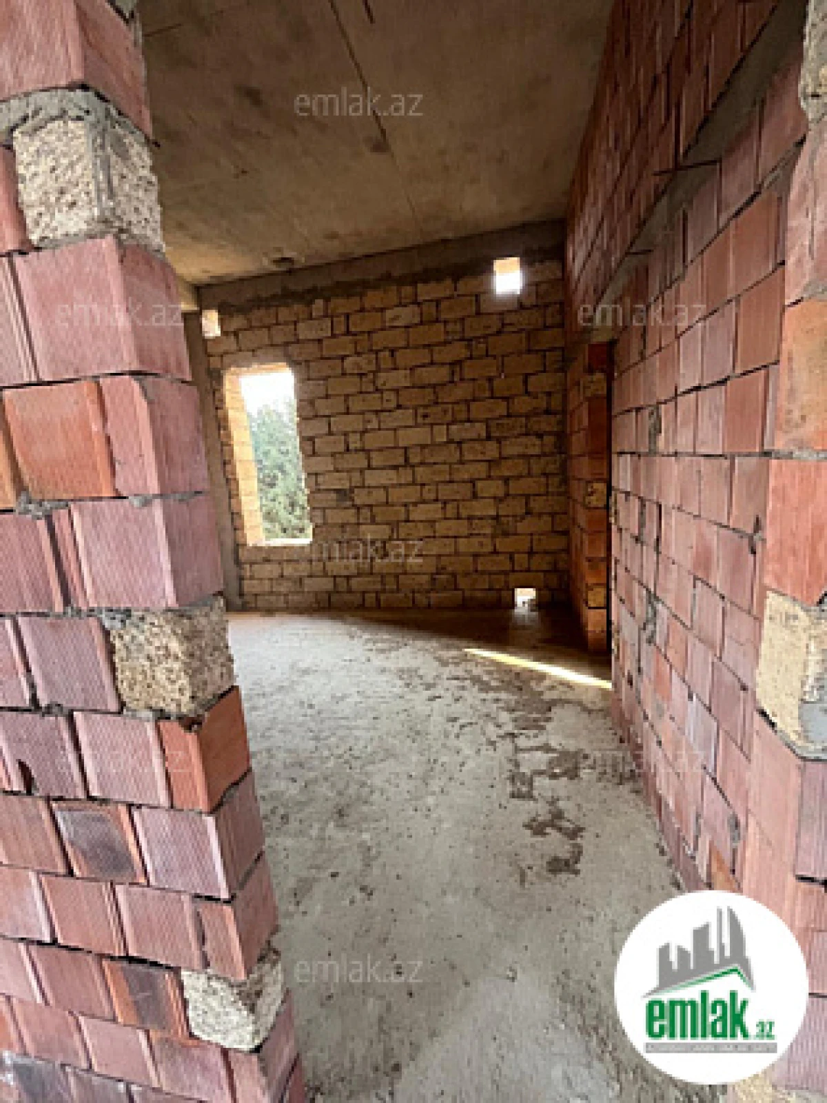 Satılır 10 otaqlı obyekt 1250 m²