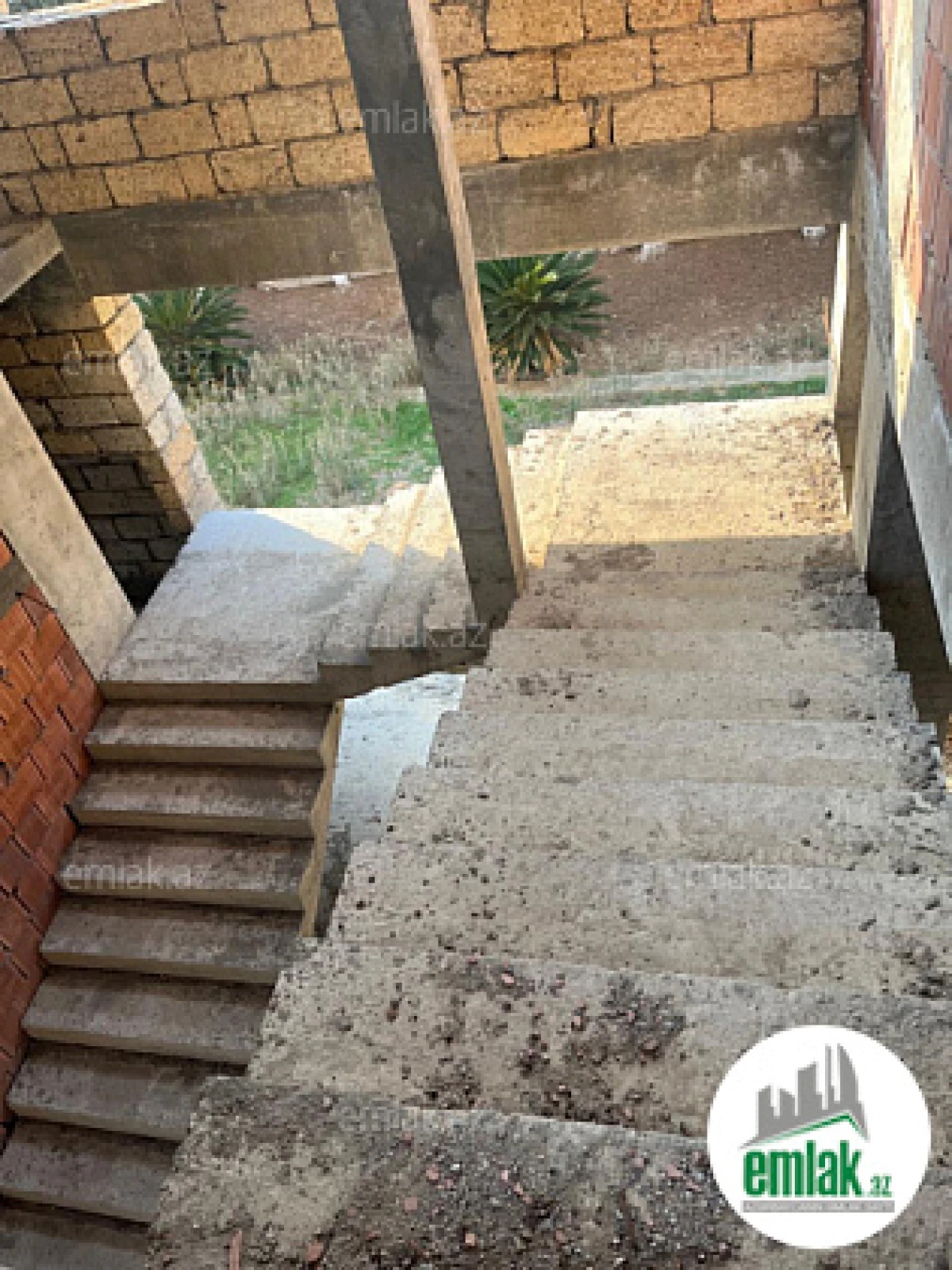 Satılır 10 otaqlı obyekt 1250 m²