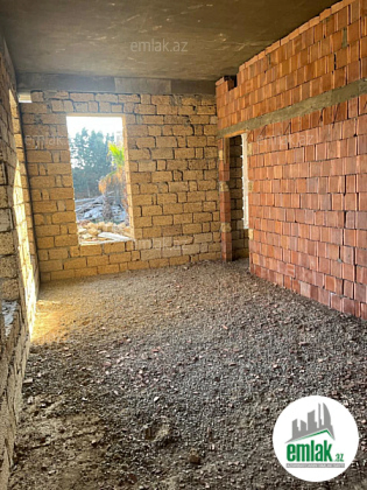 Satılır 10 otaqlı obyekt 1250 m²