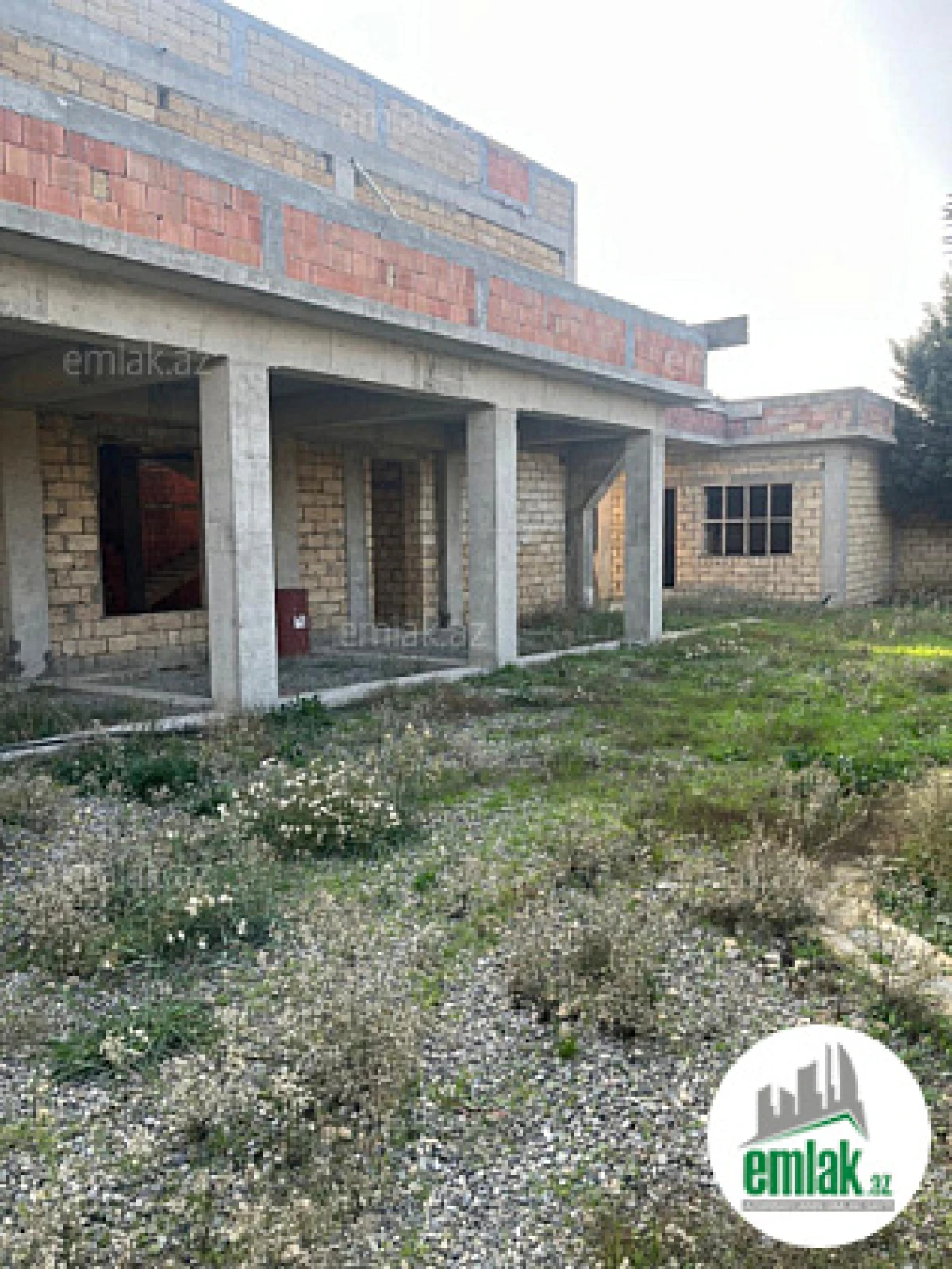 Satılır 10 otaqlı obyekt 1250 m²