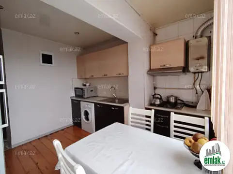 Satılır 2 otaqlı köhnə tikili 50 m²