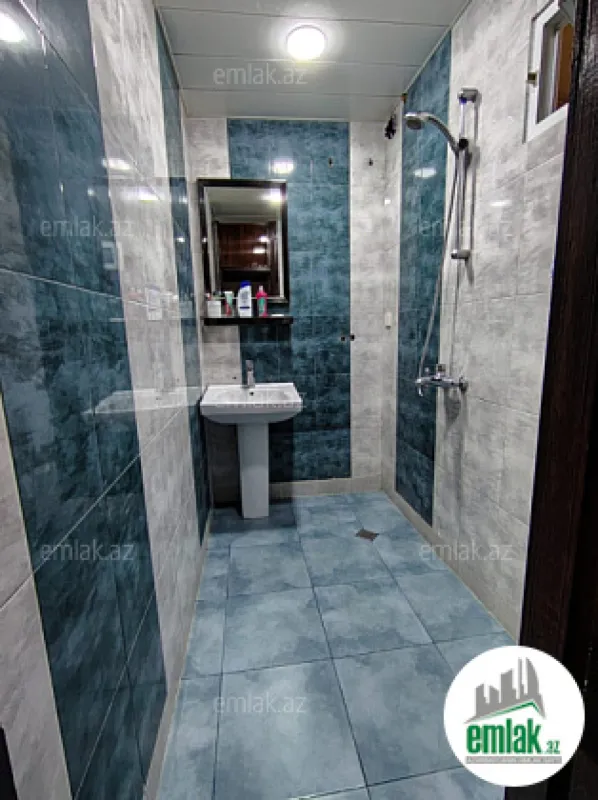 Satılır 2 otaqlı köhnə tikili 50 m²