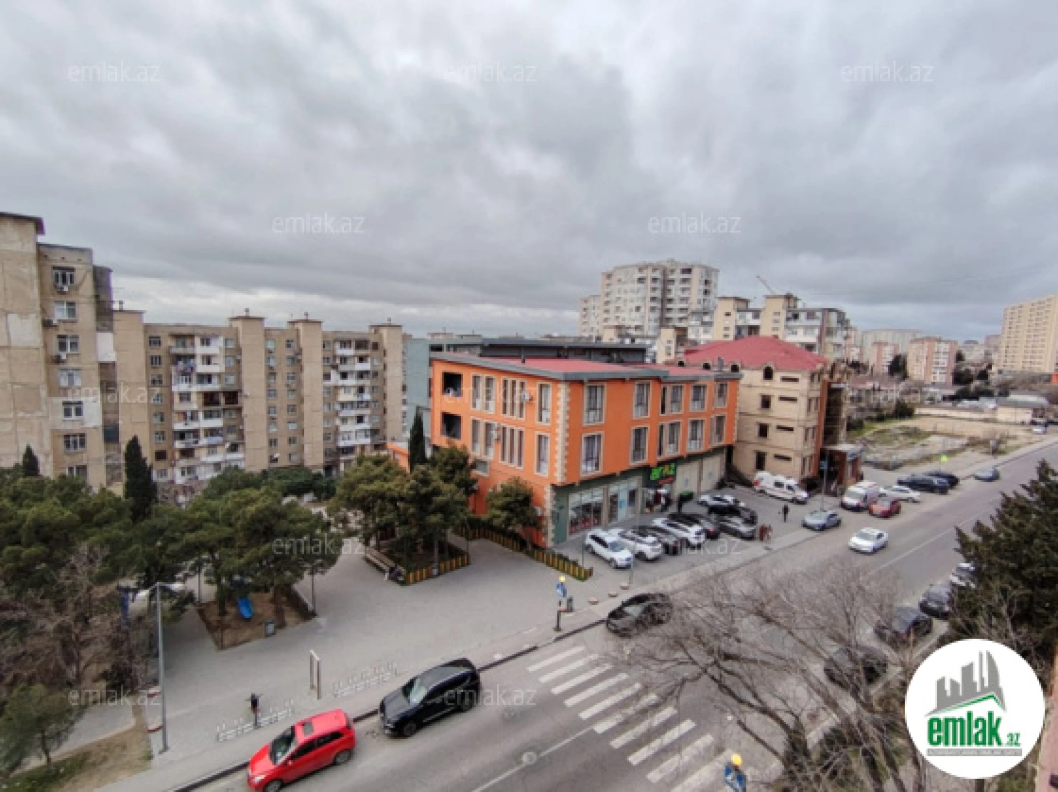 Satılır 2 otaqlı köhnə tikili 50 m²