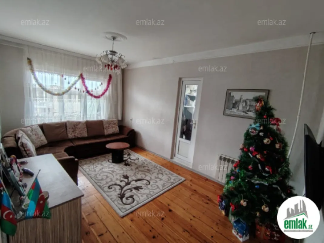 Satılır 2 otaqlı köhnə tikili 50 m²