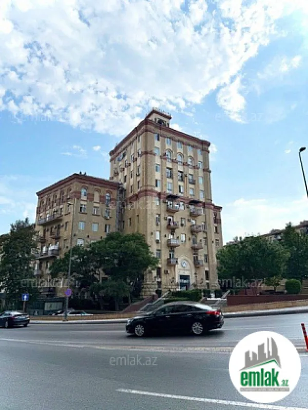 Satılır 2 otaqlı köhnə tikili 50 m²