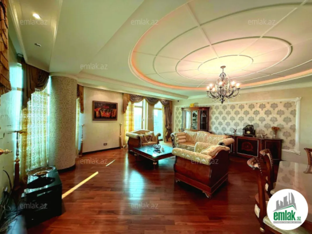 Satılır 4 otaqlı yeni tikili 220.5 m²