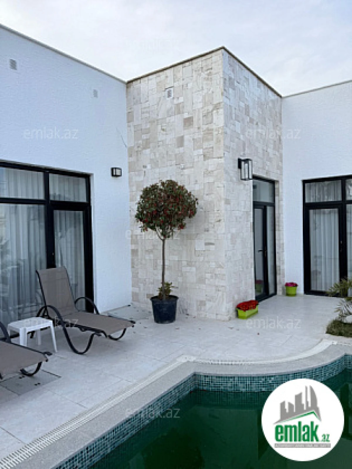 Satılır 4 otaqlı həyət evi 170 m²