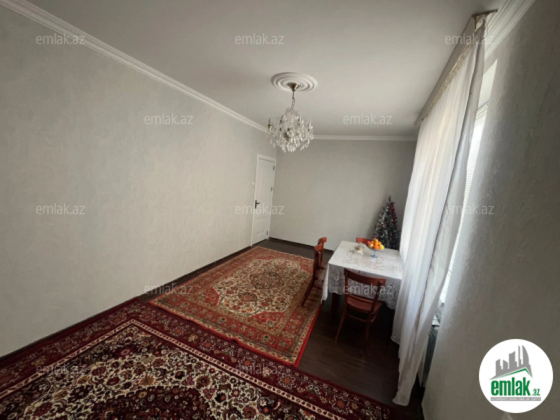 Satılır 2 otaqlı köhnə tikili 58 m²