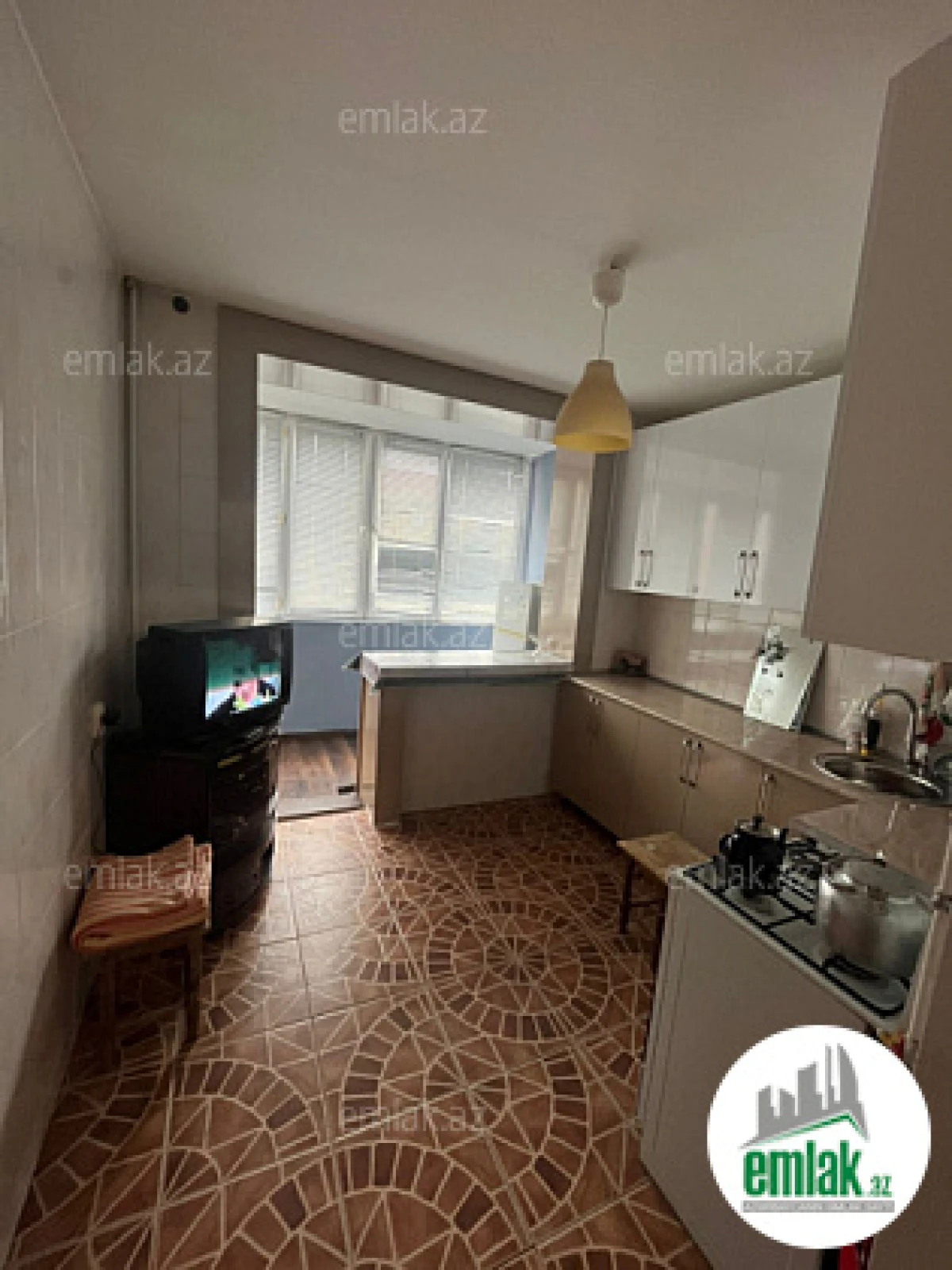 Satılır 2 otaqlı köhnə tikili 58 m²