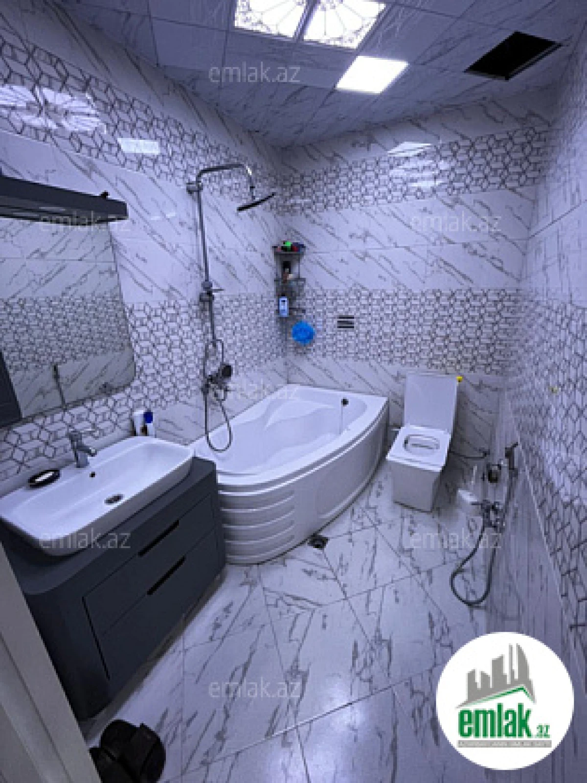 Satılır 2 otaqlı yeni tikili 84 m²